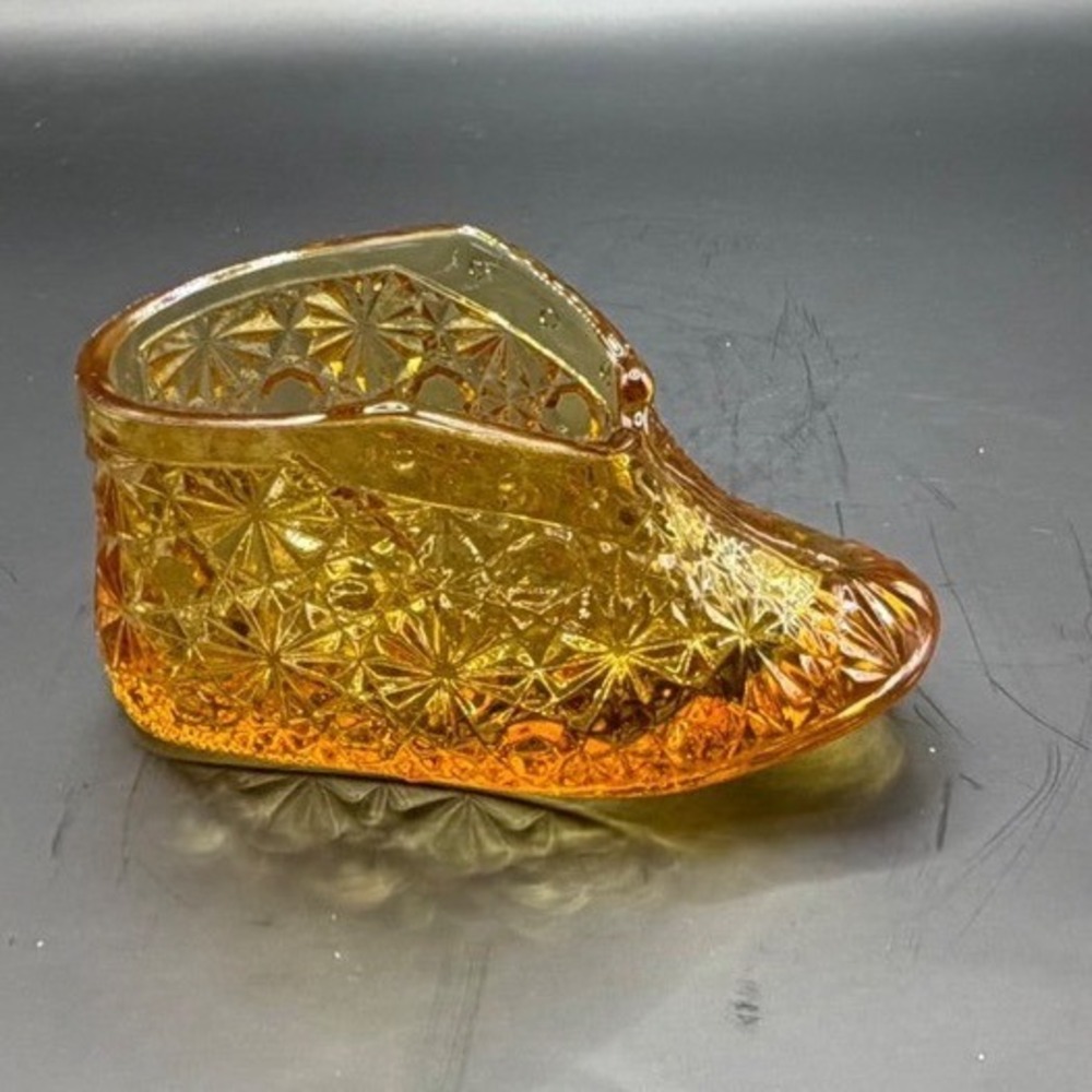 Vintage Fenton Amber Glass Slipper Daisy & Button Pattern Victorian Figurine